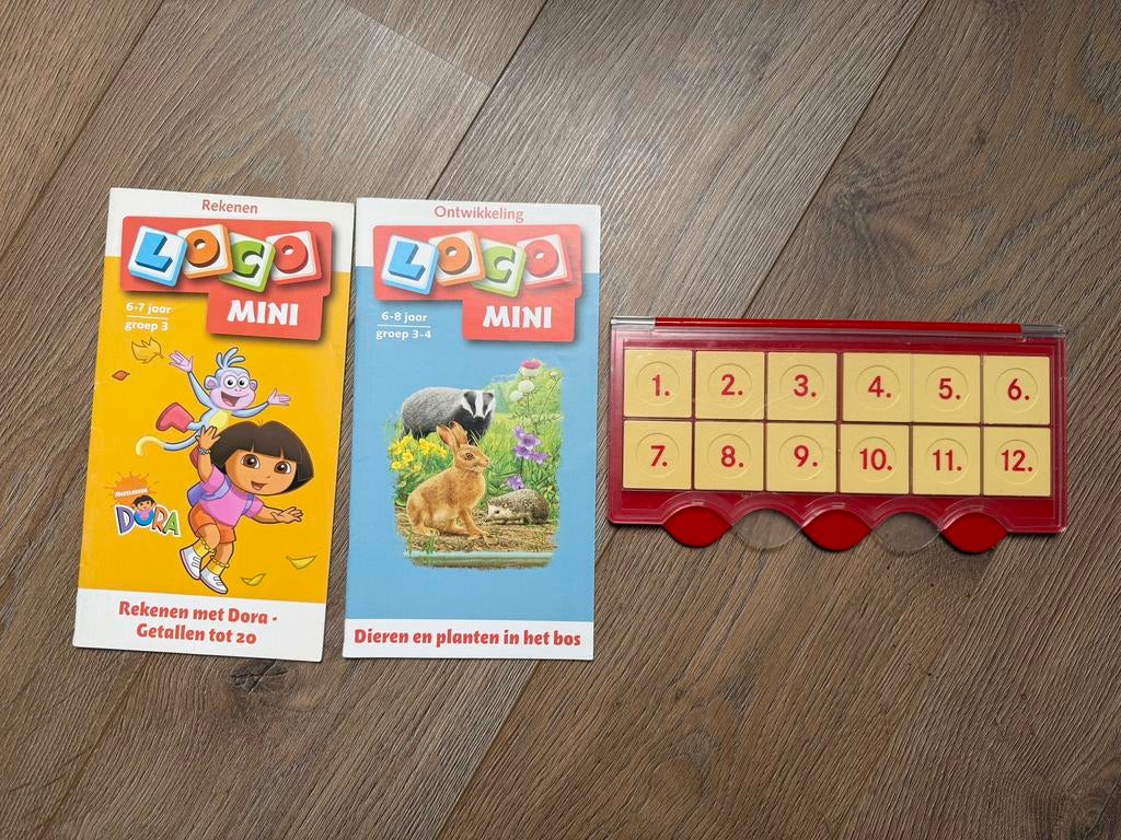 Loco met 2 boekjes, Ophalen, Zo goed als nieuw