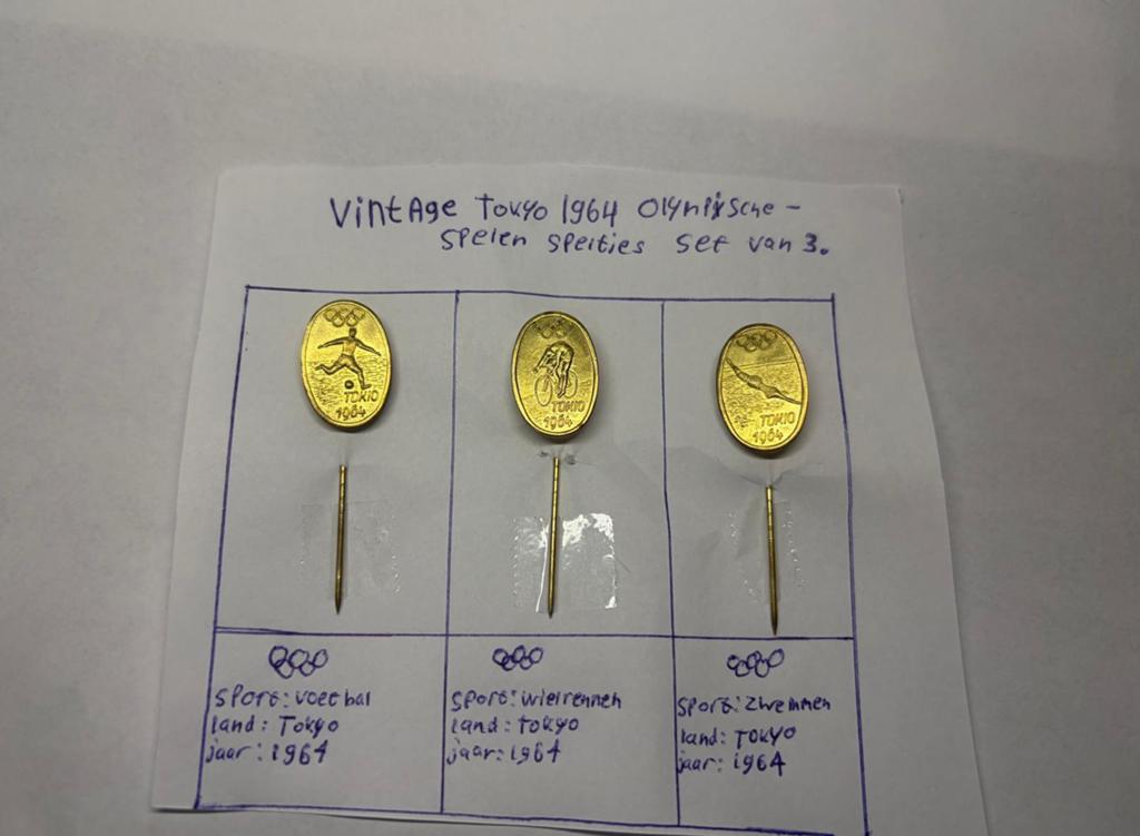 tokyo 1964 olympische speldjes set, Verzenden, Zo goed als nieuw, Overige onderwerpen, Speldje of Pin