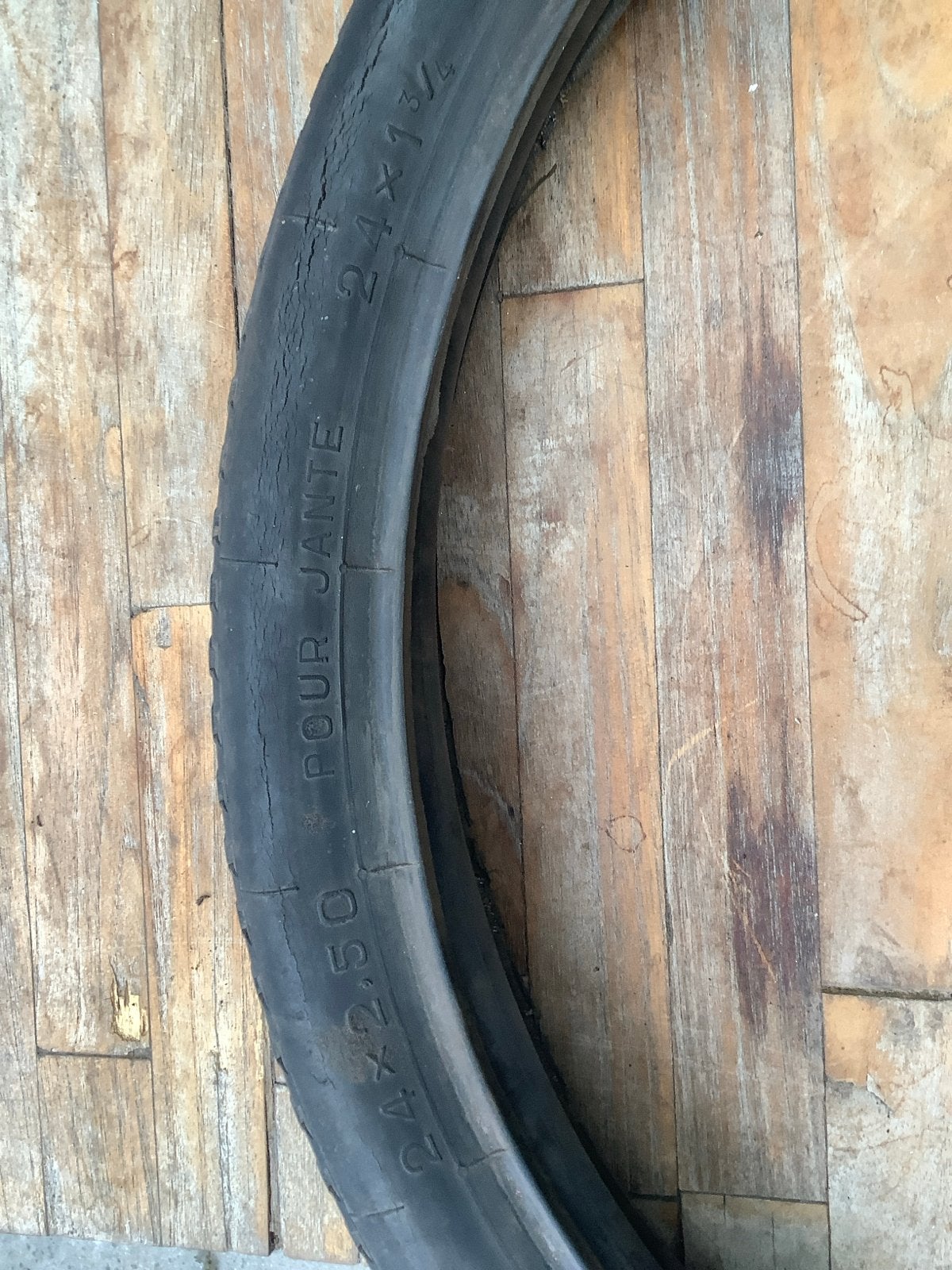 Gezocht: Oldtimer motorband 24x2.50 / 24x1 3/4, Ophalen of Verzenden, Gebruikt, Overige typen