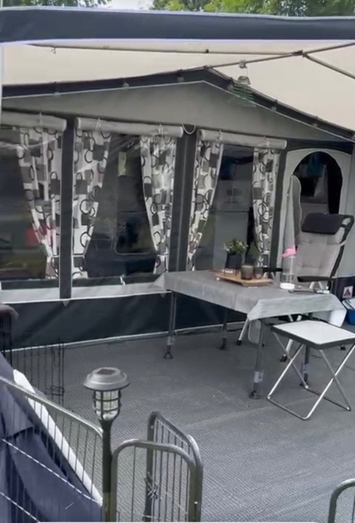 Dethleff Camper 450 DB uit 2002, mover, veel extra’s, Kachel, Omvormbare zithoek, Rondzit, Particulier