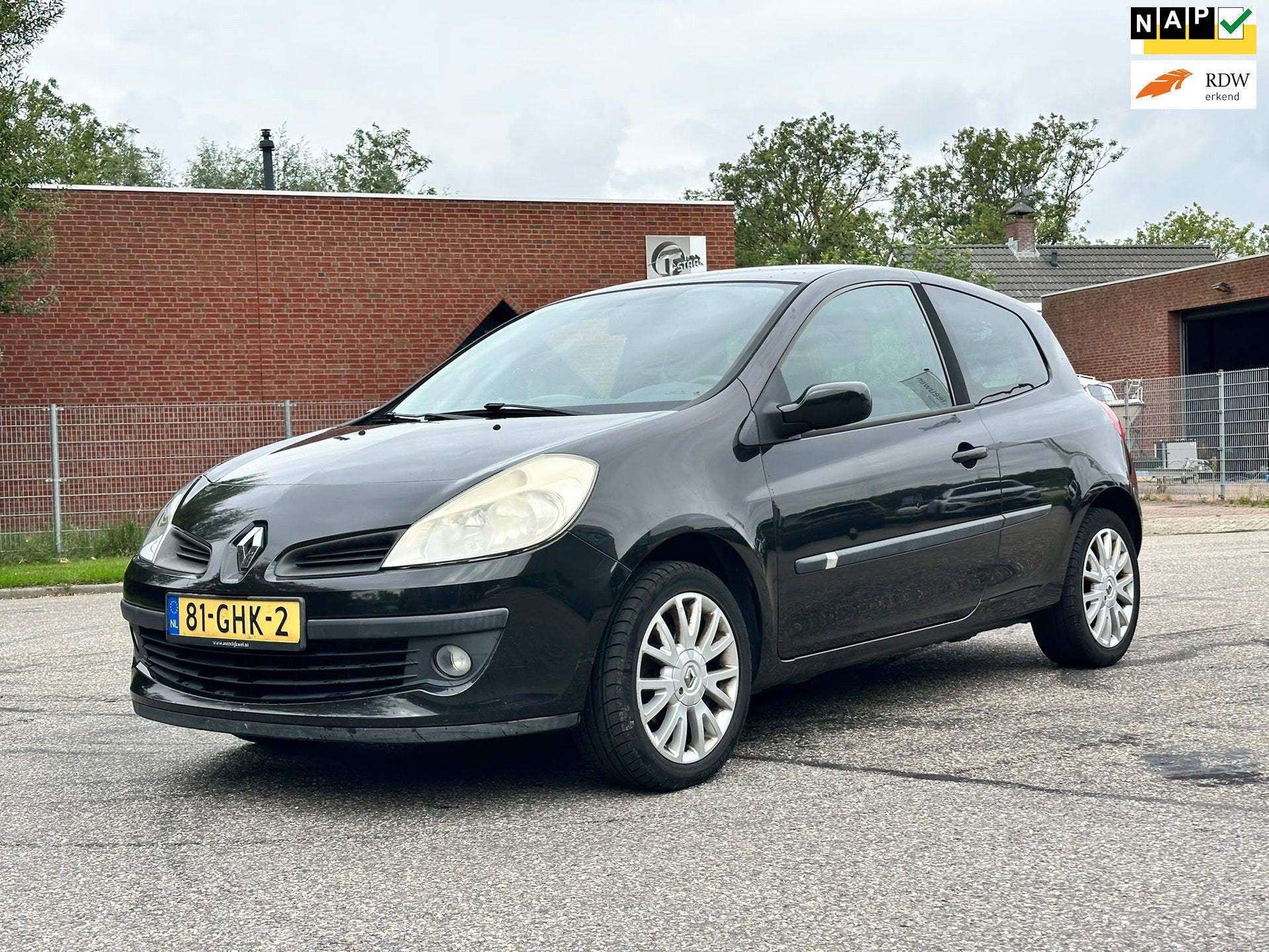 Renault Clio 1.6-16V Dynamique Cruise*Airco*Trekhaak*NAP*LM, Auto's, Renault, Voorwielaandrijving, Dealer onderhouden, Gebruikt