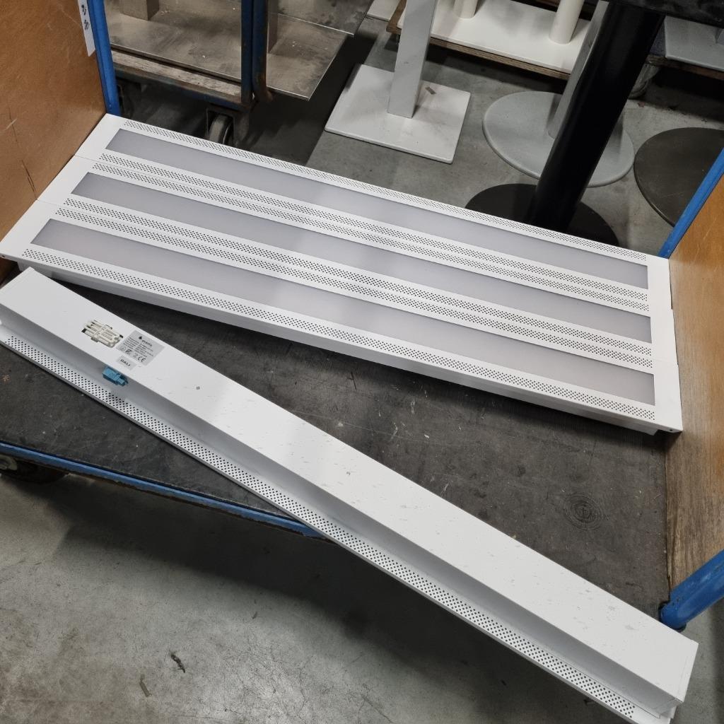 36 STUKS PRACHTIGE DESIGN LED TL ARMATUREN 120 CM 34 WATT, Ophalen, Gebruikt