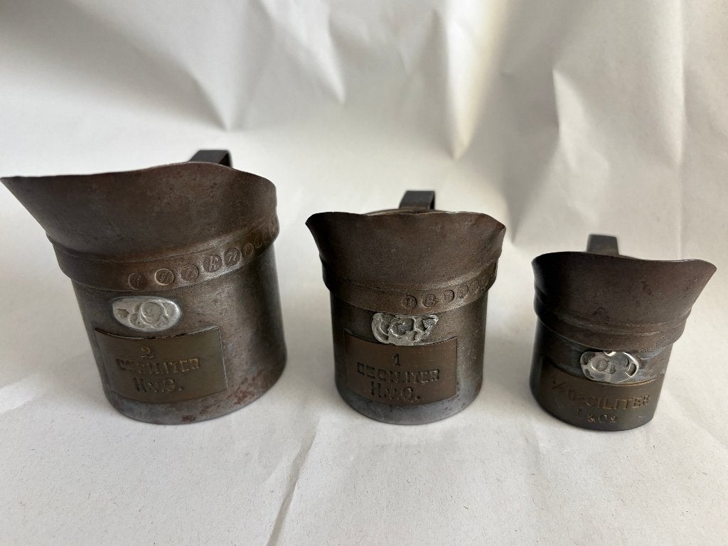 Antieke (ijzeren) maatbekers (3 stuks), Antiek en Kunst, Ophalen of Verzenden