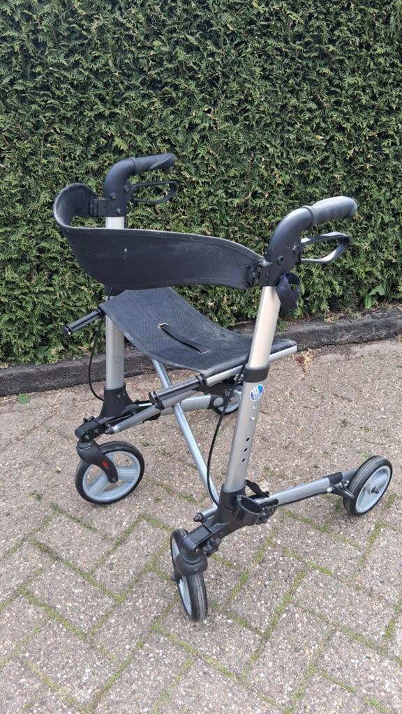 Vermeiren lichtgewicht rollator, Diversen, Rollators, Gebruikt, Lichtgewicht, Ophalen