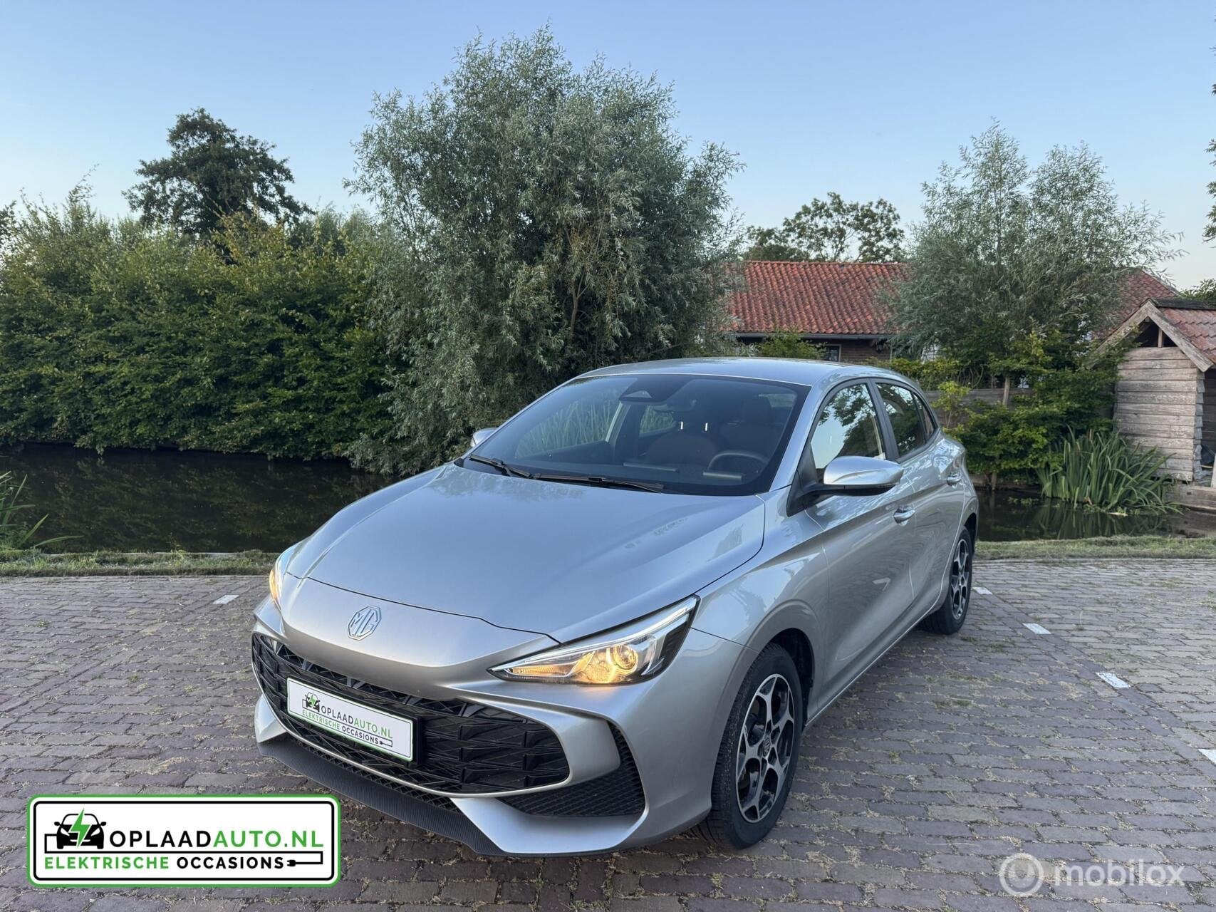 MG3 Hybrid+ 1.5 Hybrid+ Comfort | Garantie 3032 | Camera, 194 pk, 4 cilinders, Met garantie (alle), 1298 kg