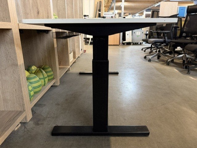 Foto 3 van Bureau met slinger en kabelgoot , 20 stuks, ALLE MATTEN