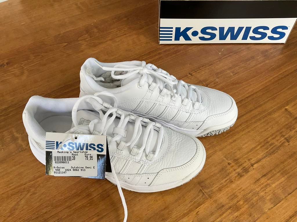 K-Swiss Outshine Omni E Witte Sneakers Maat 39 Nieuw, Kleding | Dames, Schoenen, Wit, Ophalen of Verzenden, Sneakers of Gympen