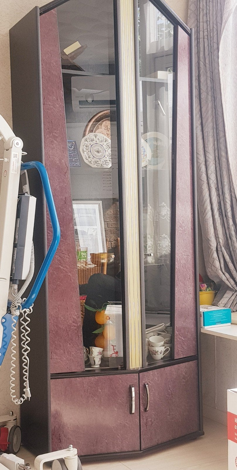 Oude antieke kast, MOET NU WEG!, Huis en Inrichting, Kasten | Vitrinekasten, Ophalen, 50 tot 100 cm, Gebruikt, Met deur(en)