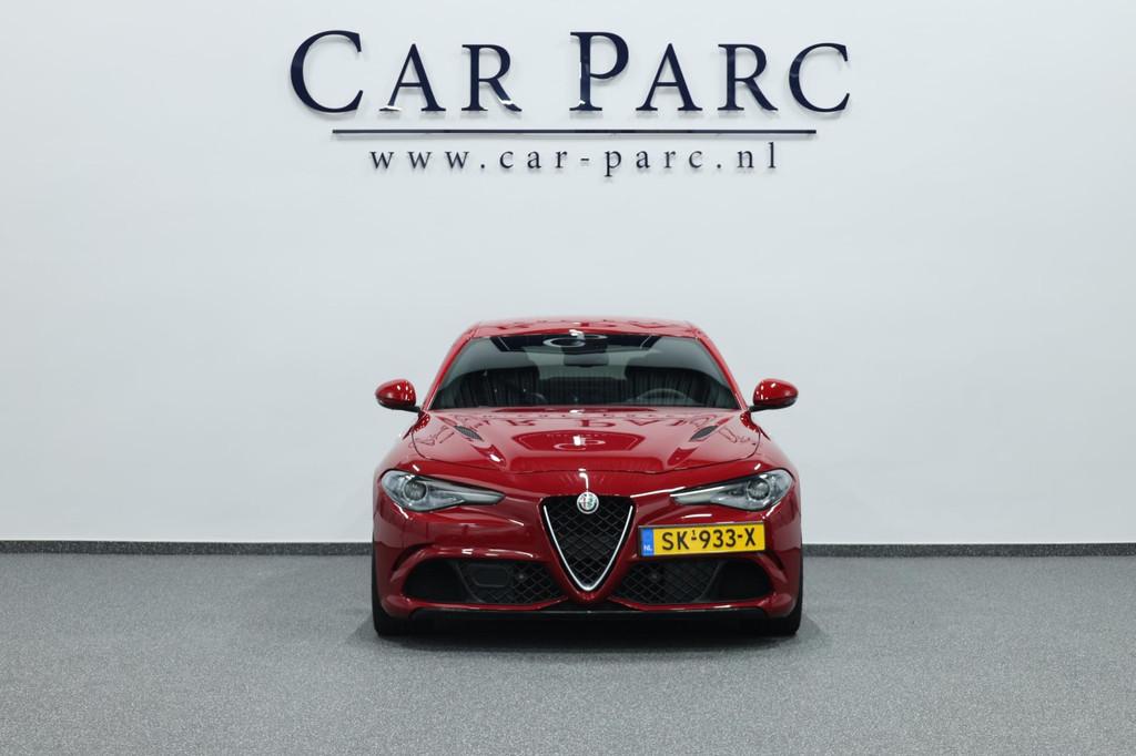Alfa Romeo Giulia 2.9 V6 Quadrifoglio 570+PK Squadra CARBON/, Auto's, Alfa Romeo, Automaat, Achterwielaandrijving, Gebruikt, 1595 kg