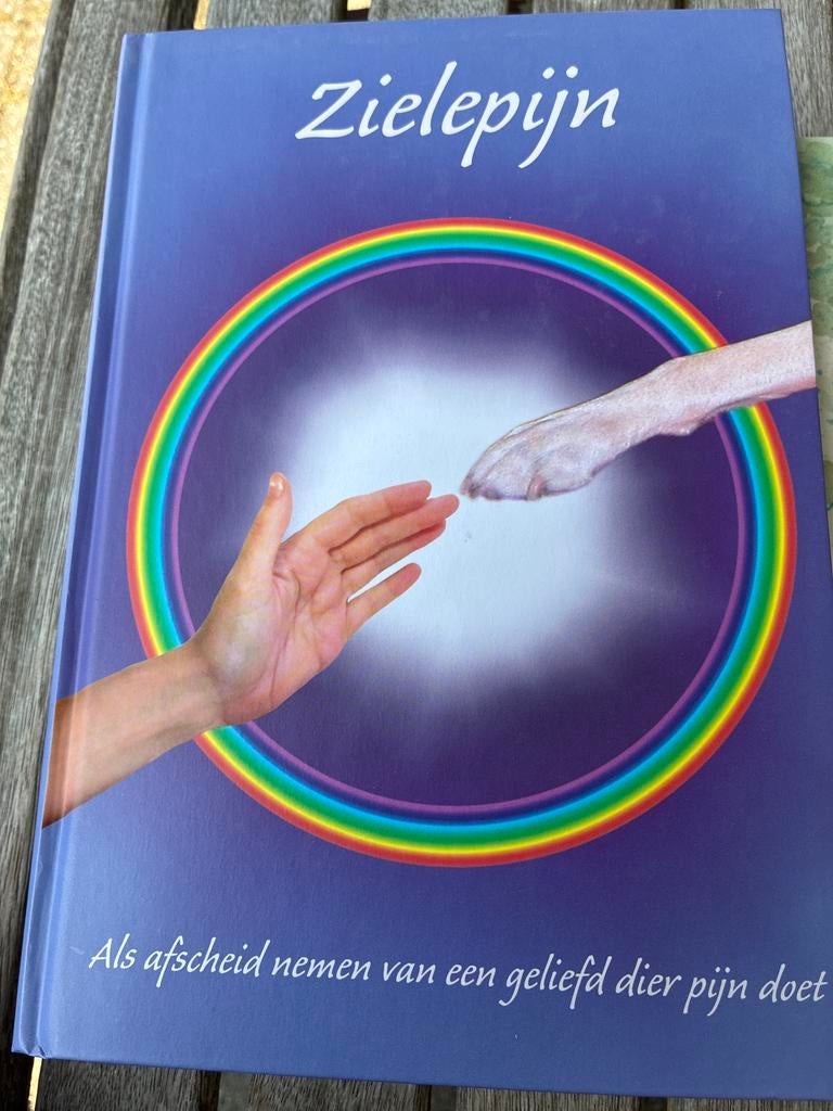 Zielepijn: Als afscheid nemen van een geliefd dier pijn doet, Boeken, Ophalen of Verzenden, Zo goed als nieuw