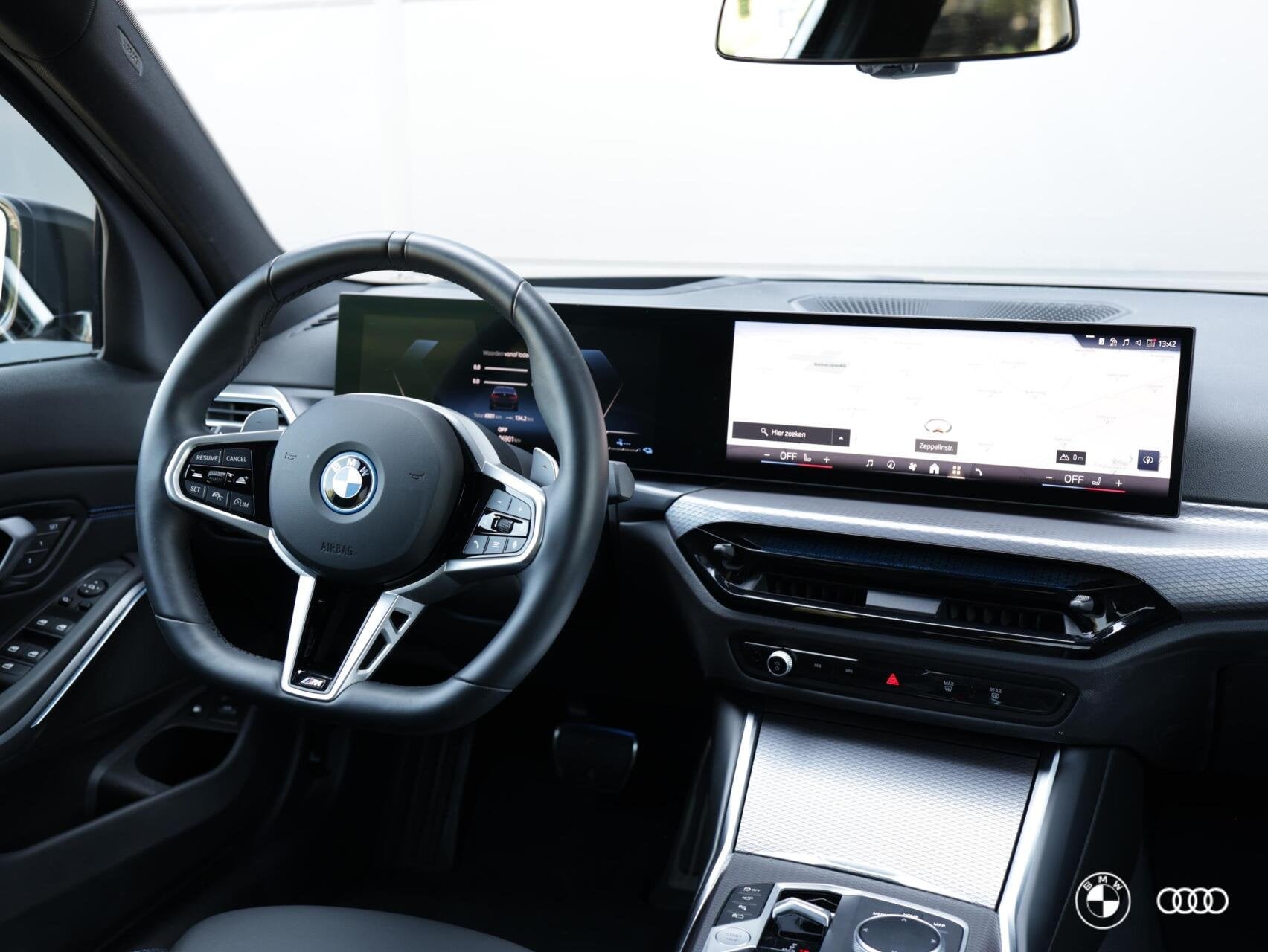 BMW 3-serie 330e M Sport Edition 22KW / 360 CAMERA / ACC / H, Automaat, 1998 cc, Achterwielaandrijving, 4 cilinders