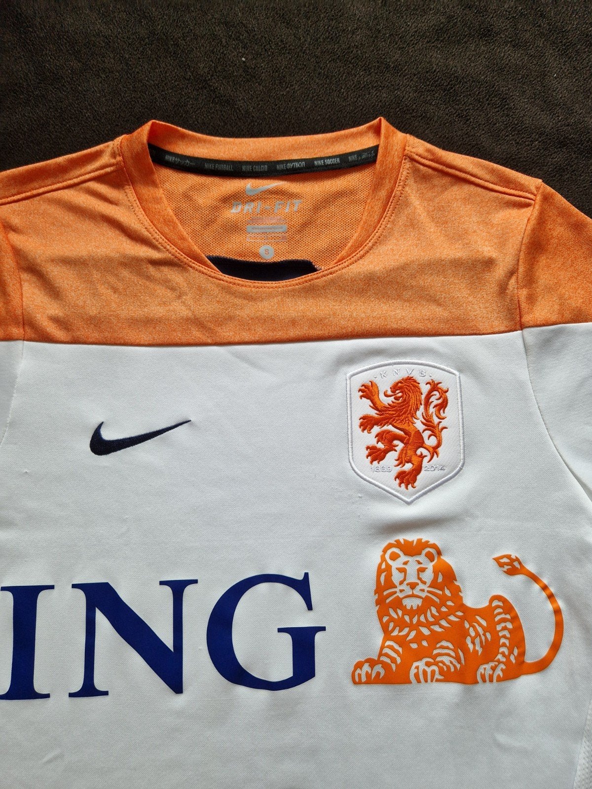 Nederlands elftal tenue 2014 KNVB Oranje shirt broekje, Kleding | Heren, Ophalen of Verzenden, Rood, Voetbal