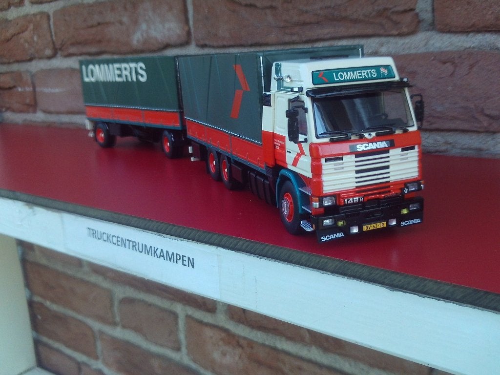 Tekno  Scania  142  V8  van  Lommerts.