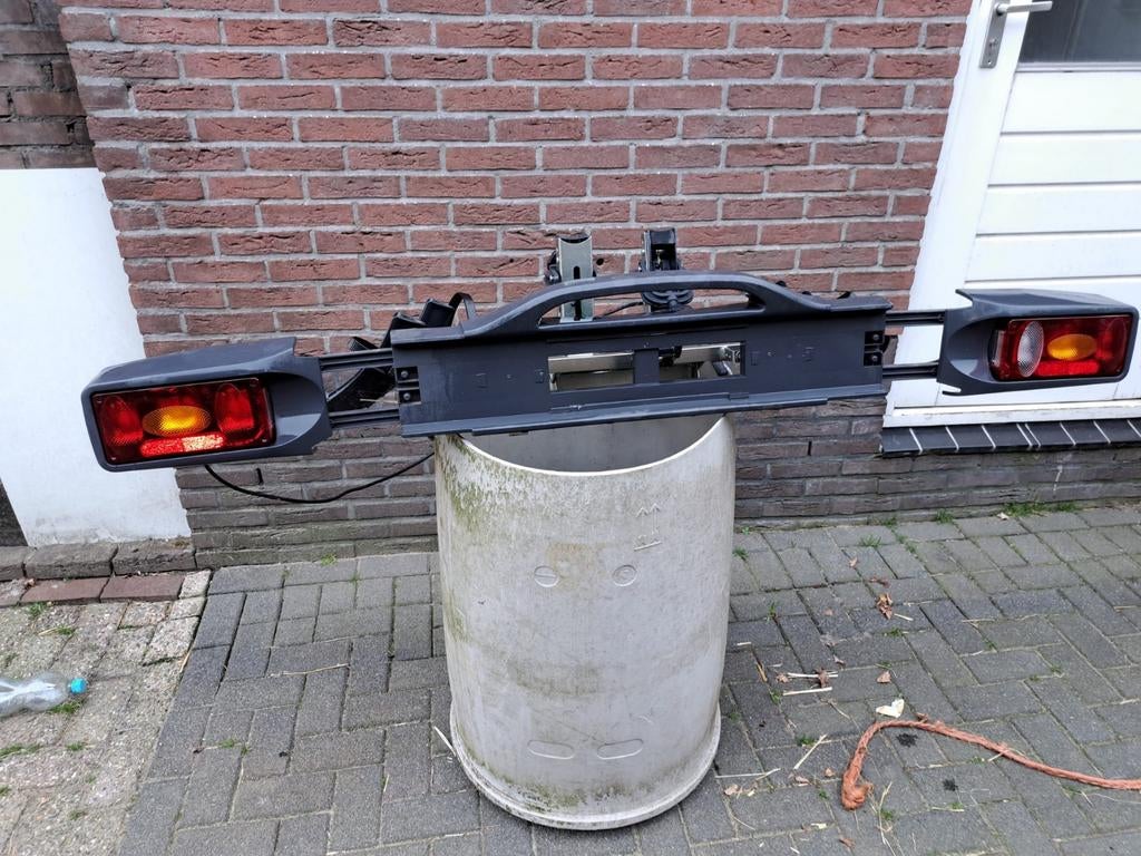 Trekhaak fietsendrager met tekenplaathoude, Fietsen en Brommers, Ophalen of Verzenden, Gebruikt
