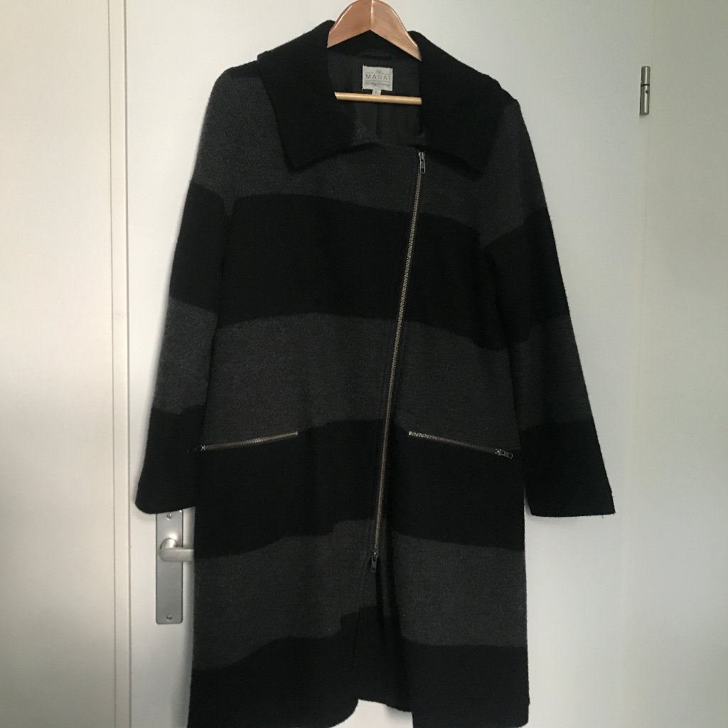 Masai winterjas van 100% wol grijs zwart gestreept maat L, Verzenden, Zo goed als nieuw, Maat 46/48 (XL) of groter, Zwart