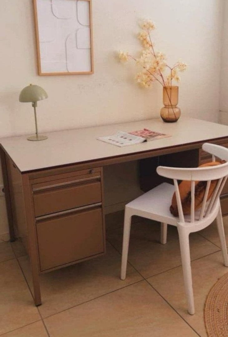 Retro design bureau AHREND, Ophalen, Zo goed als nieuw