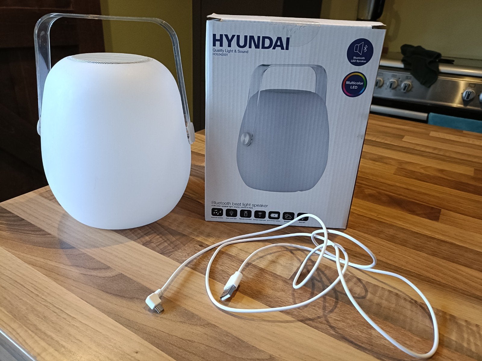 Hyundai LED Bluetooth Speaker Light - HOL042001, Ophalen of Verzenden, Zo goed als nieuw, Minder dan 60 watt, Draagbare speaker