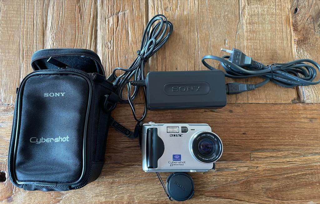 Sony Cyber-shot DSC-S50 Digitale Compact Camera, Ophalen, Gebruikt, Compact, Sony