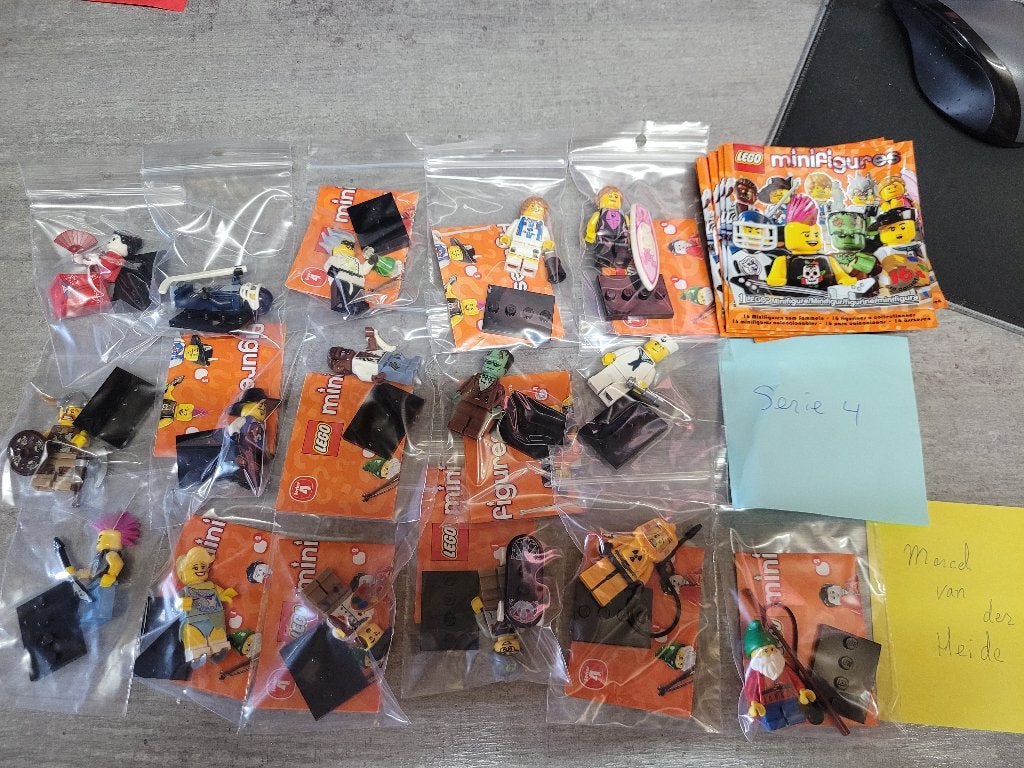lego minfiguren serie 4, Lego, Ophalen of Verzenden, Zo goed als nieuw, Minifiguren serie