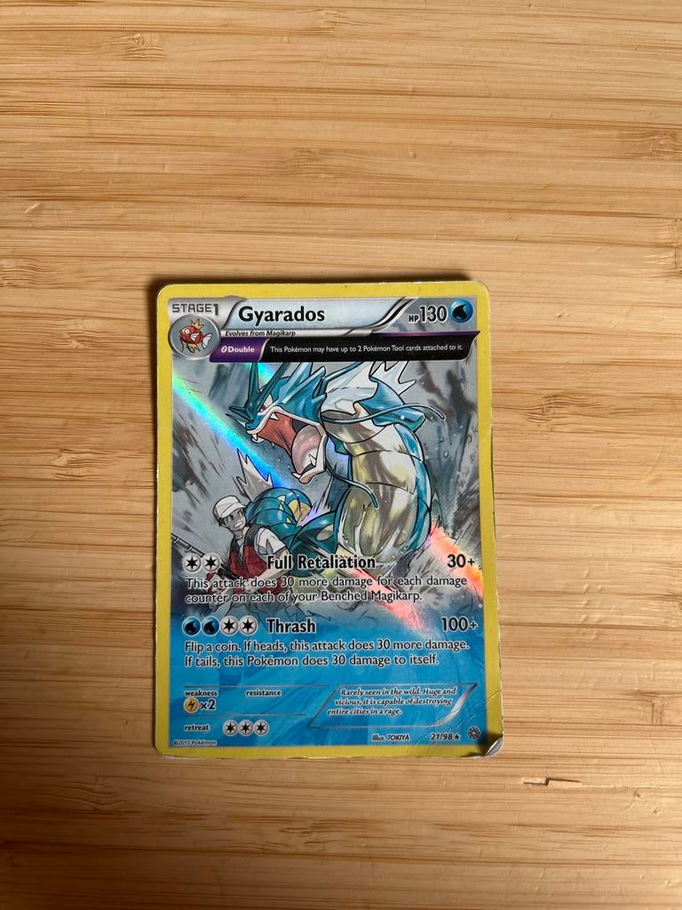 Gyarados kaart Ancient Origins (beschadigd in de hoekjes), Ophalen of Verzenden, Gebruikt, Losse kaart, Foil