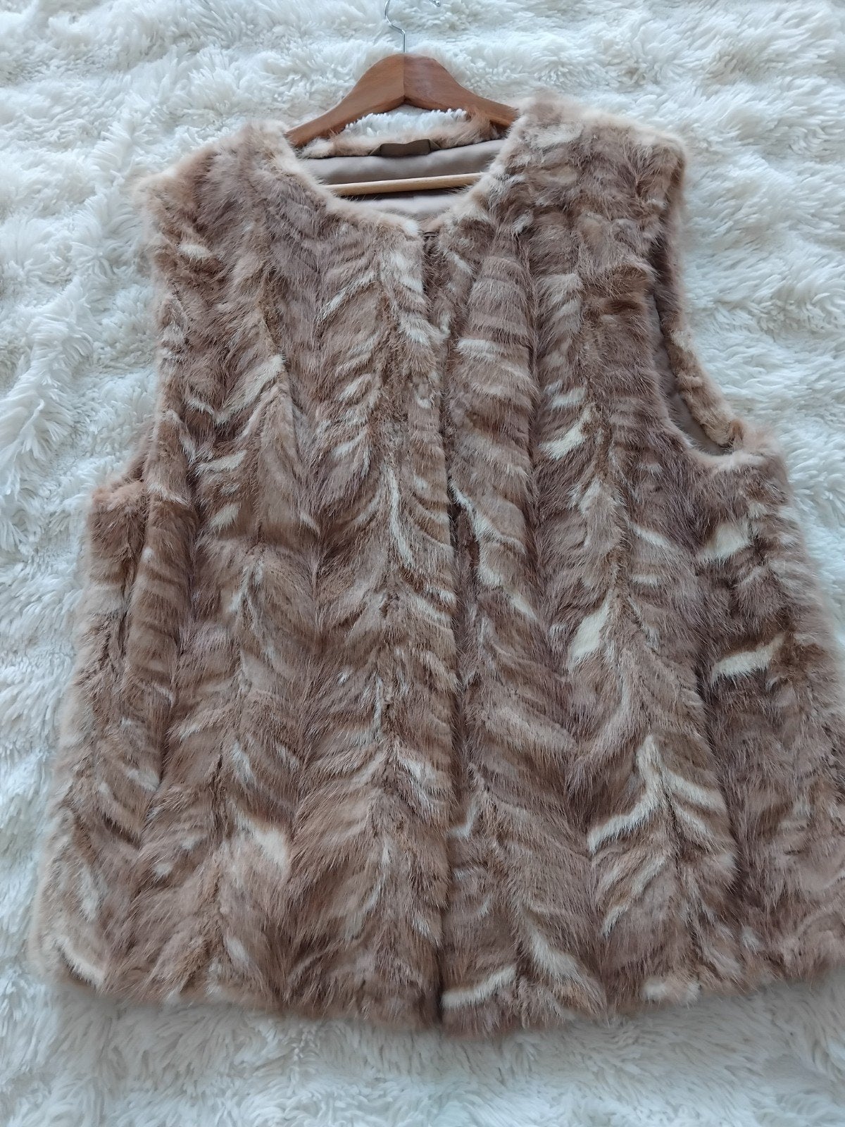 Mooie beige bonten bodywarmer maat L, Ophalen of Verzenden, Zo goed als nieuw, Maat 38/40 (M), Beige