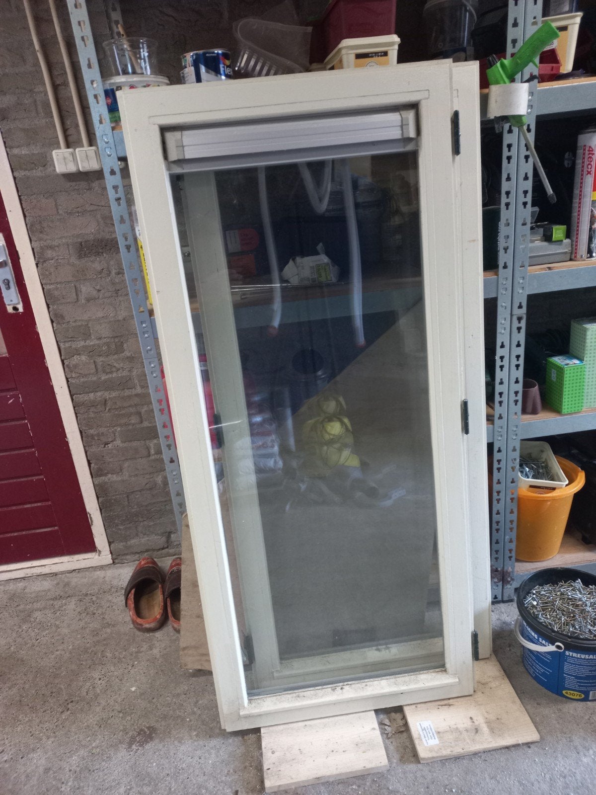 2 h.h kozijnen/ramen met rooster en dubbel glas, Doe-het-zelf en Verbouw, Kozijnen en Schuifpuien, Raamkozijn, 75 tot 150 cm, Hout