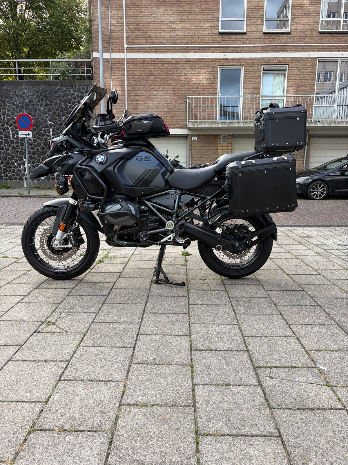 BMW R 1250 GS Triple Black - Letterlijk Full Option en Akra, Motoren, Motorrijbewijs A, Gebruikt, Particulier, Toermotor