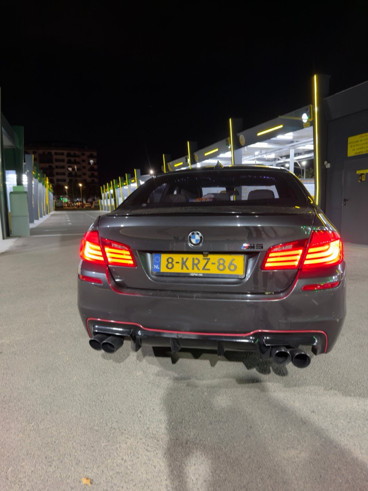 Foto 8 van BMW 5-Serie 520i 184pk Aut. 2013 Grijs