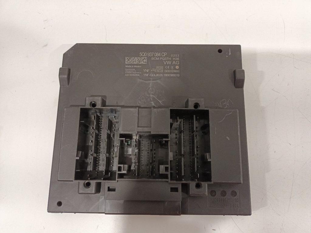 Computer body control Volkswagen Golf, Onderdelen@venauto.nl, Van der Ven Autorecycling B.V., Gebruikt, Ettenseweg 76, 4706 PB Roosendaal, The Netherlands