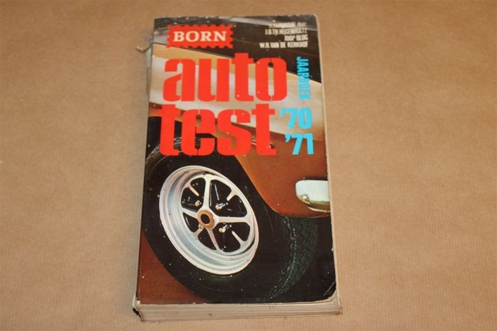 Auto Test Jaarboek 70-71 — Autotests en Klassieke Autos, Boeken, Ophalen of Verzenden, Gelezen, Algemeen