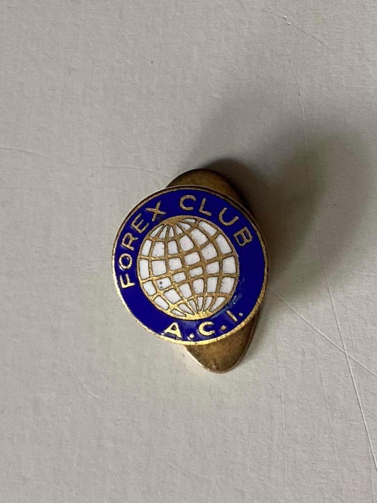 Pin Forex Club ( in Hilversum ), Verzamelen, Speldjes, Pins en Buttons, Ophalen of Verzenden, Gebruikt, Speldje of Pin