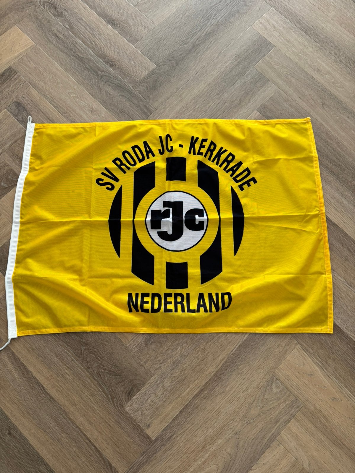 Roda JC vlag, Ophalen of Verzenden, Zo goed als nieuw