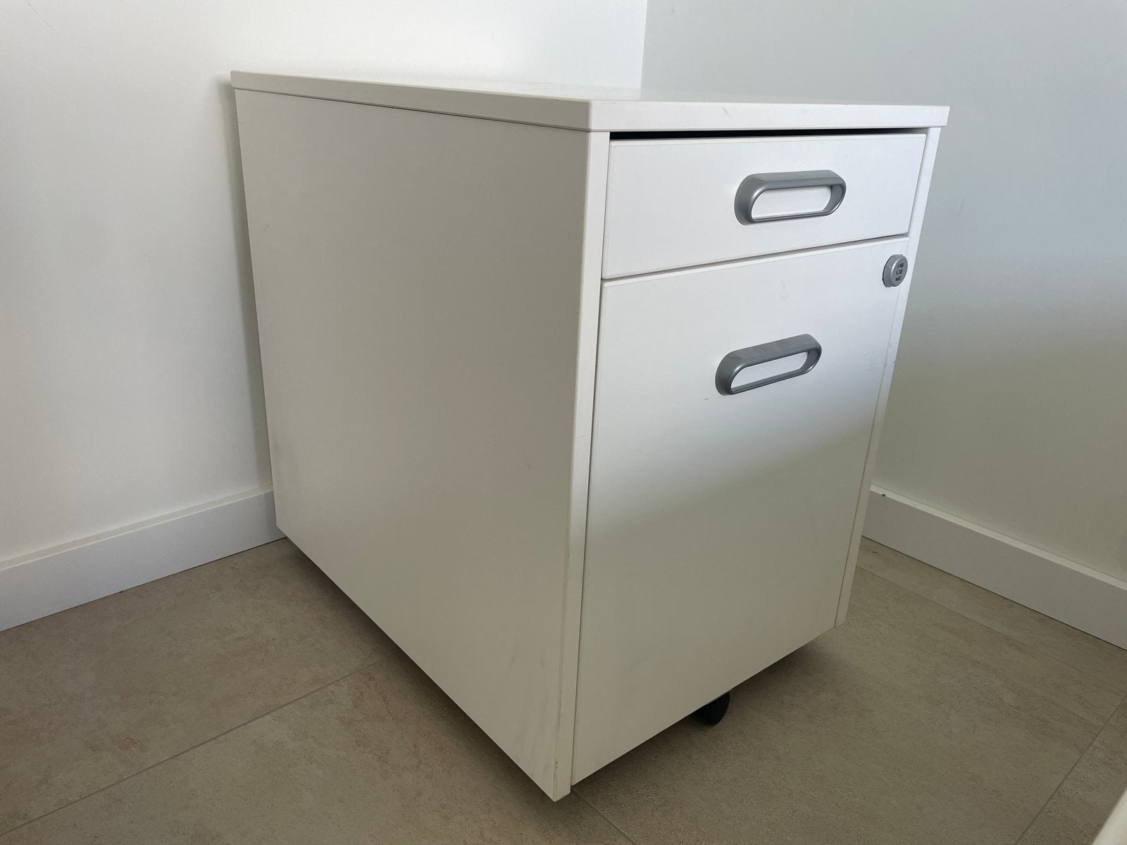 IKEA GALANT - Wit ladeblok met 4 laden en cijferslot, Ophalen, Minder dan 50 cm, Neutraal, Zo goed als nieuw