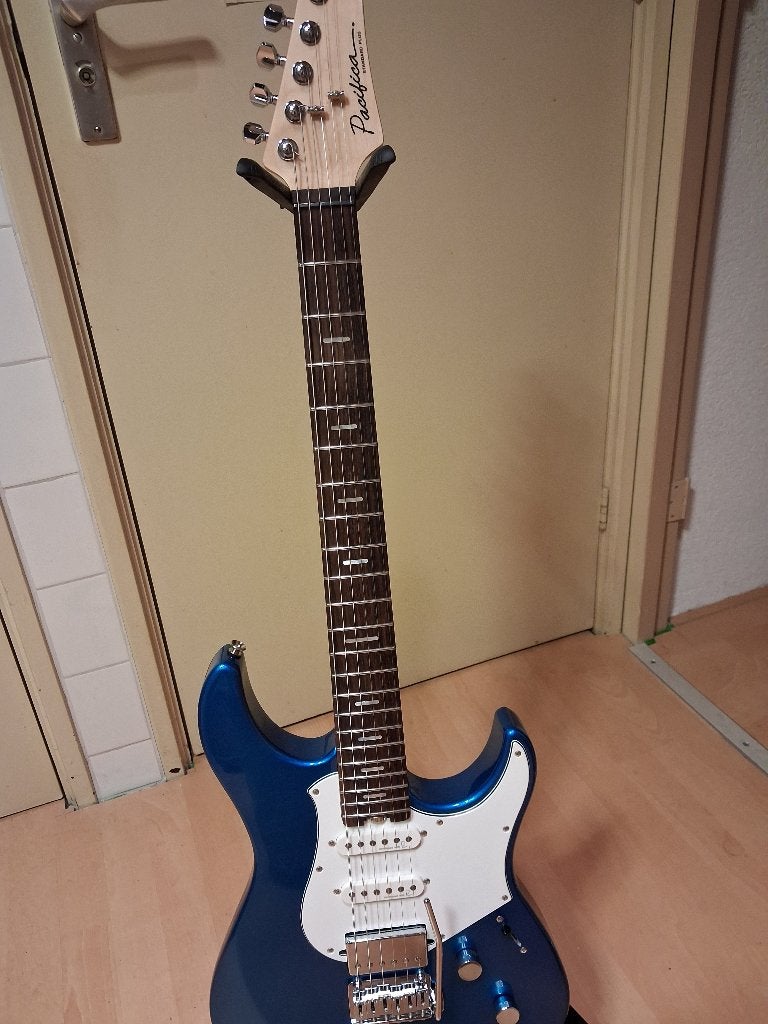 Te koop Yamaha pacifica standaard plus, Ophalen, Zo goed als nieuw, Solid body, Overige merken