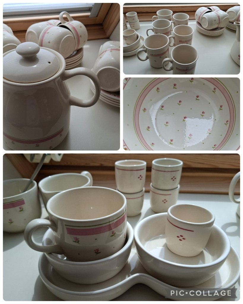 Compleet EIT servies met een charmant roze bloemenmotief, Ophalen, Gebruikt, Overige stijlen, Aardewerk