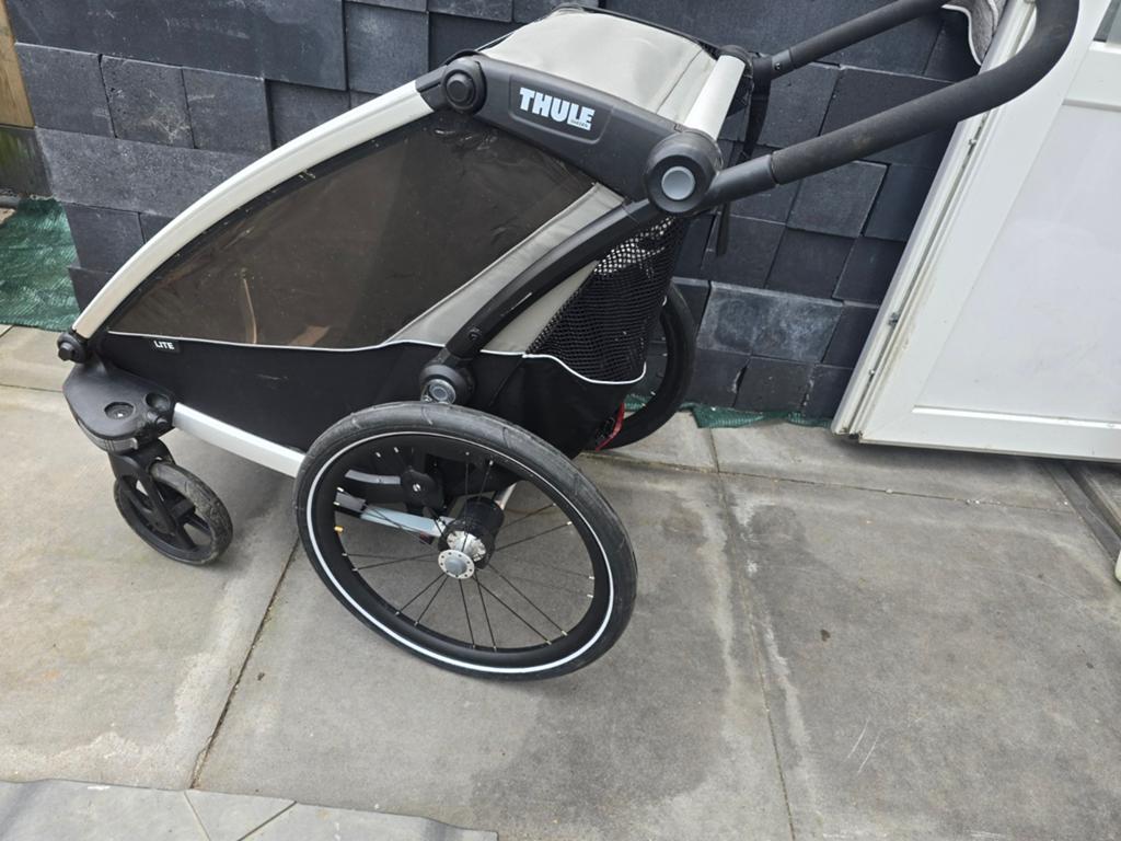 Thule, Fietsen en Brommers, Fietsaccessoires | Aanhangers en Karren, Opvouwbaar, 20 tot 40 kg, Ophalen of Verzenden, Zo goed als nieuw