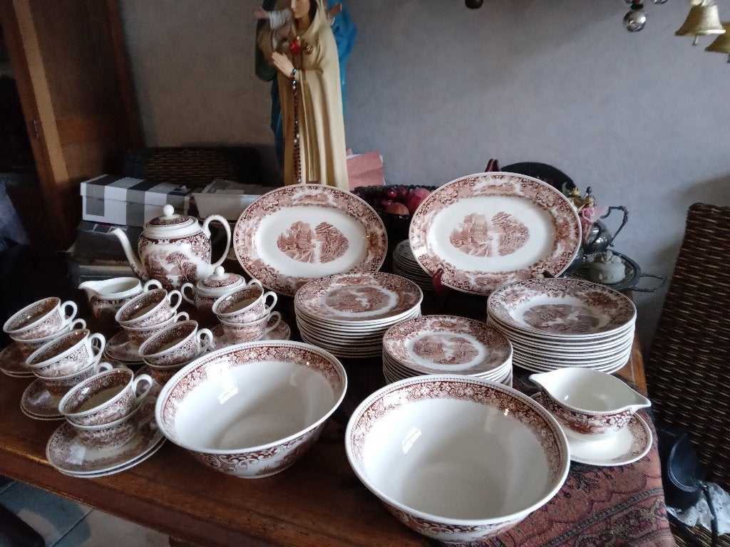 12 pers. eet+koffie CASTILLO bruin servies, Antiek en Kunst, Ophalen