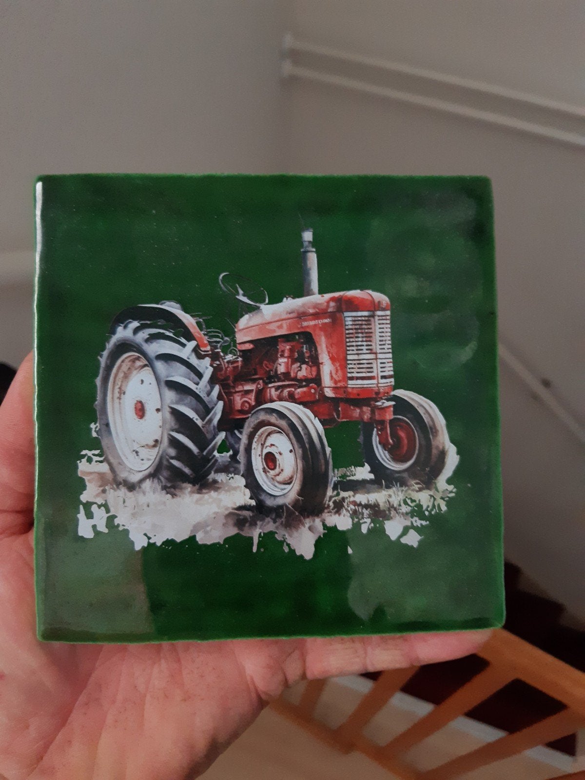 Tegeltje, oldtimer trekker, Ophalen