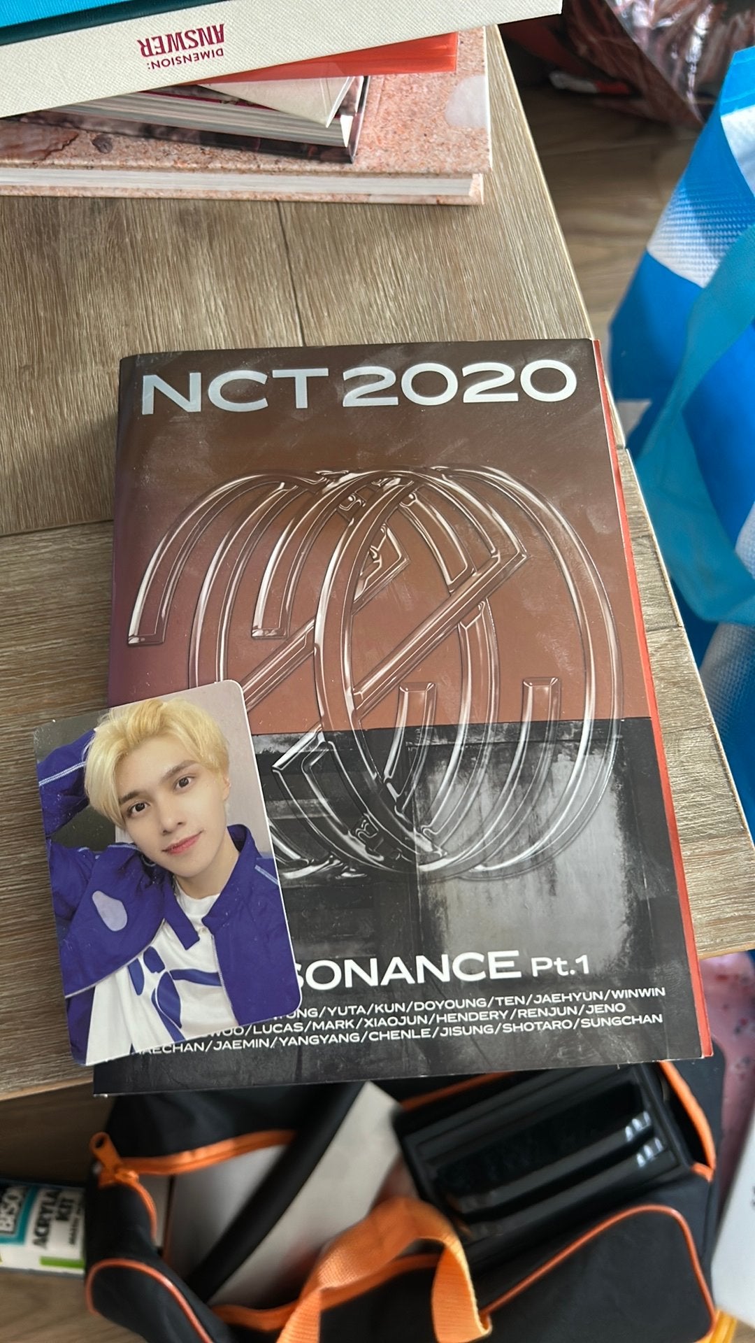 Nct resonance, Ophalen of Verzenden, Zo goed als nieuw