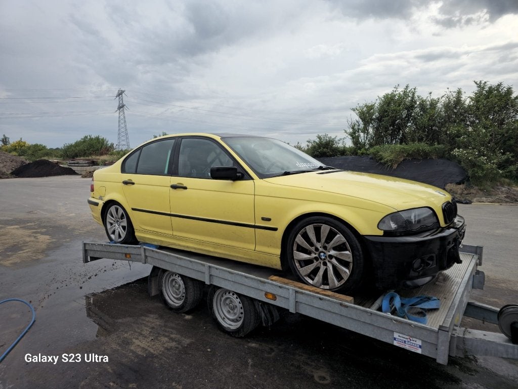 BMW 320I tracyday/circuit/driftauto, Auto's, 2171 cc, Achterwielaandrijving, Handgeschakeld, Particulier