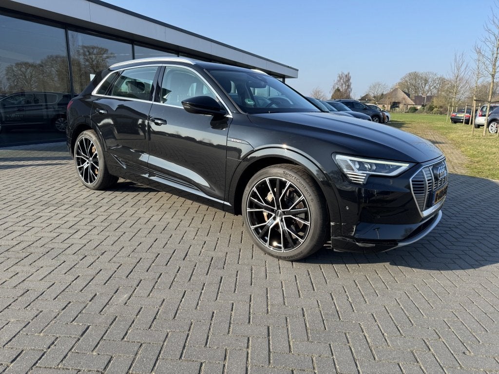 Audi e-tron e-tron 50 q L Ed + (bj 2019, automaat), Auto's, Audi, Automaat, 0 cilinders, Automatische klimaatregeling, Zwart