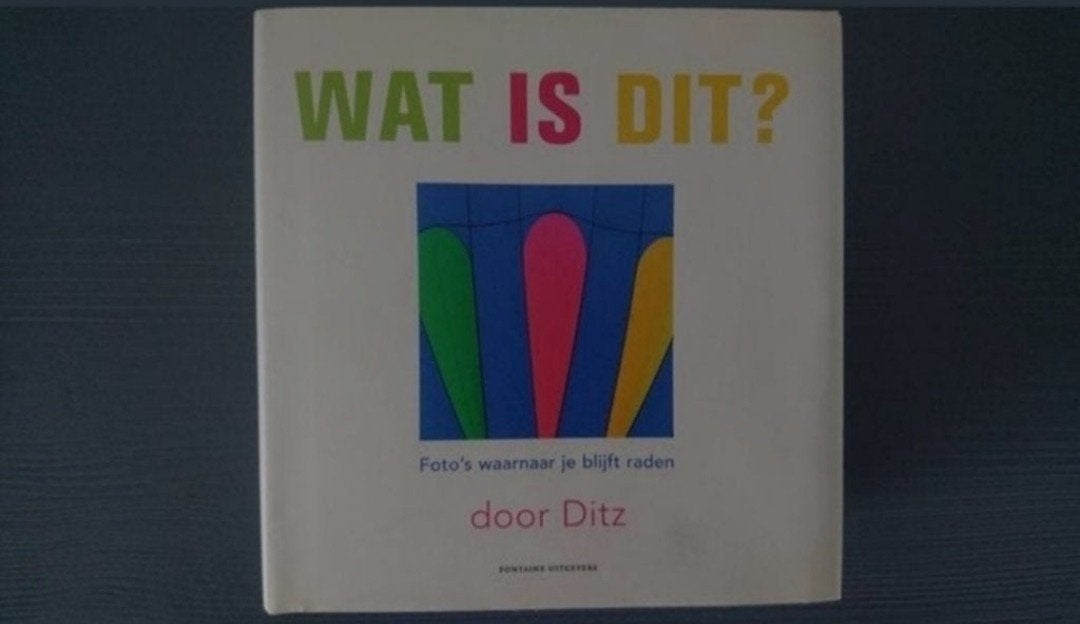 Wat is dit? Door Ditz

Leuk foto raadselboek
Op de ene pagin, Ophalen of Verzenden, Gelezen