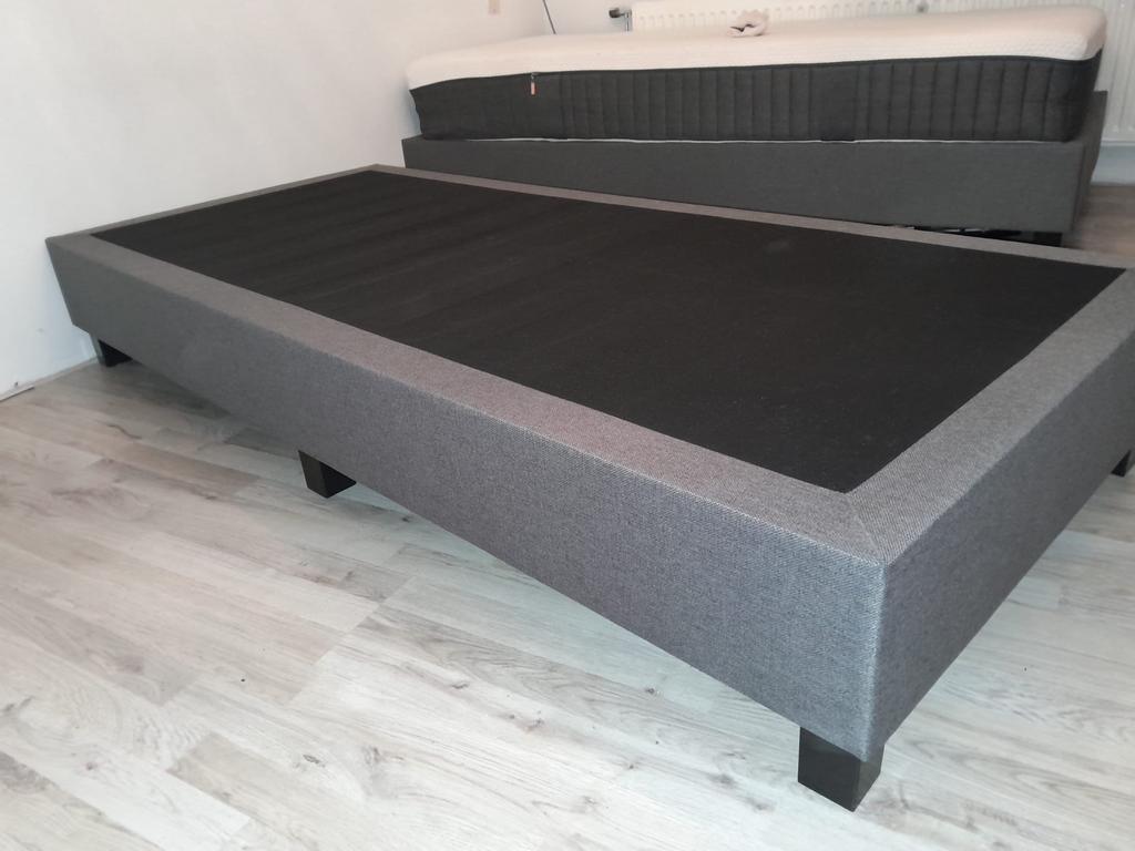2X Boxspring onderstel 90x200 - Grijs, Ophalen, 90 cm, Eenpersoons, 210 cm