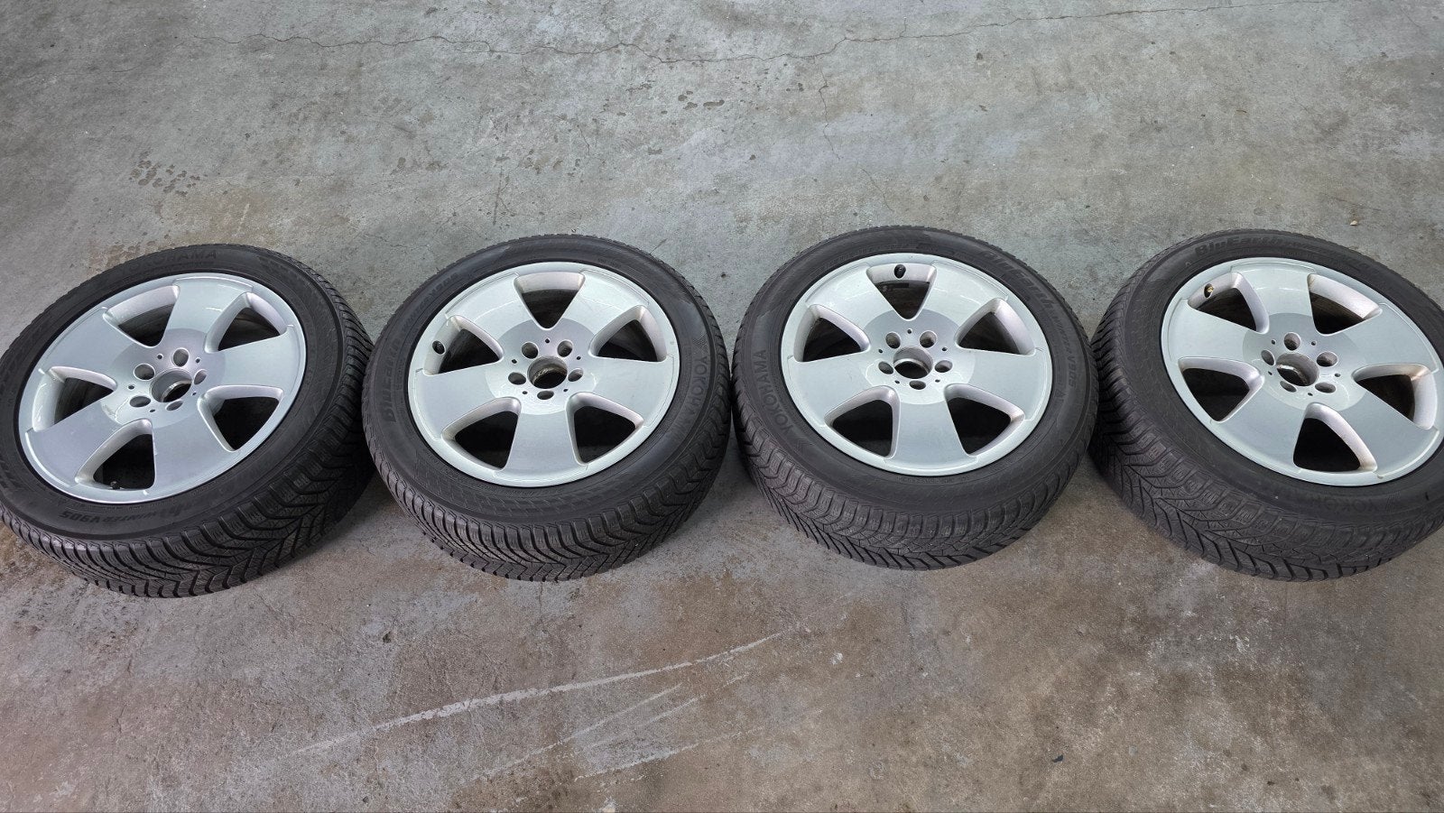 Mercedes W221 S Klasse 18 inch winterset Yokohama z.g.a.n., Auto-onderdelen, Ophalen, 18 inch, Gebruikt, Banden en Velgen