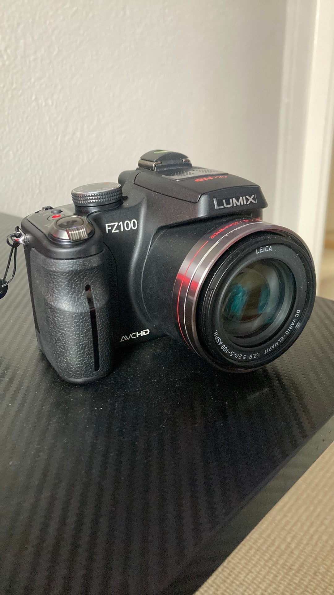 Nieuwe Panasonic Lumix FZ100, Panasonic, Zo goed als nieuw, Draagriem, 8 keer of meer