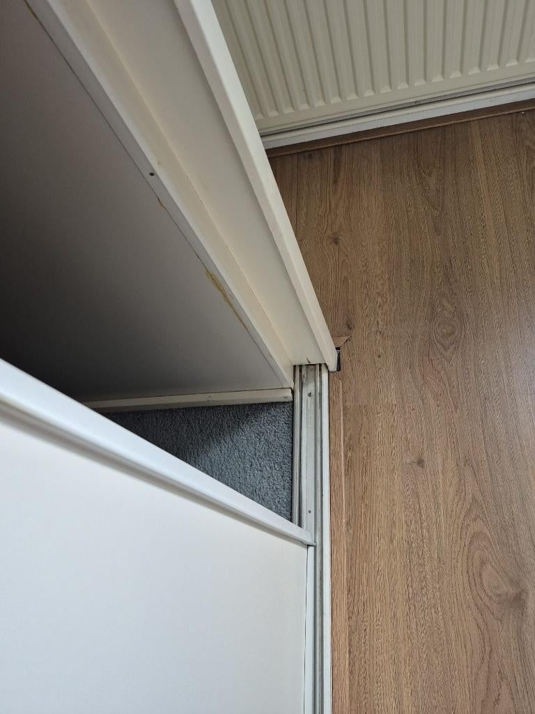 schuifwnd 3 dr + spiegel h tot 230; b 225; b/d 77 ltste kans, Ophalen, Gebruikt, Wit, Glas