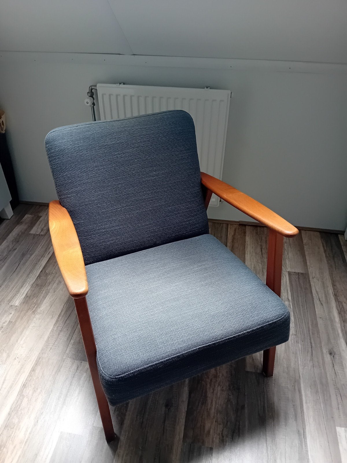 IKEA fauteuil Ekenaset donkergrijs, Huis en Inrichting, Ophalen, Zo goed als nieuw, 75 tot 100 cm, 50 tot 75 cm