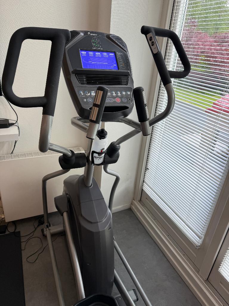 Spirit XE295 Crosstrainer + borstband – Zo goed als nieuw, Ophalen, Benen, Zo goed als nieuw, Crosstrainer