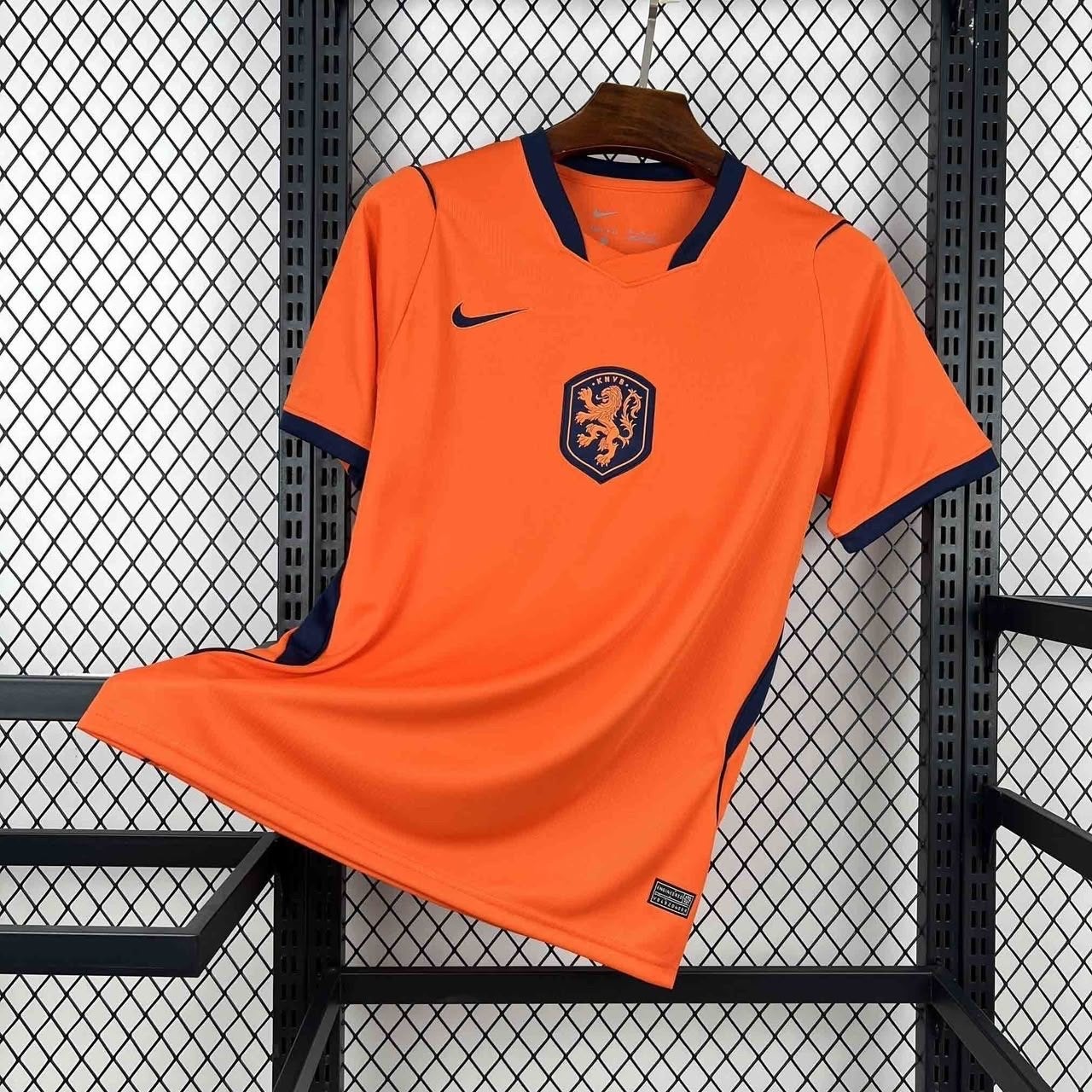 Nike Oranje KNVB Voetbalshirt M - Nieuw met kaartjes, Kleding | Heren, Sportkleding, Nieuw, Ophalen of Verzenden, Voetbal, Overige maten