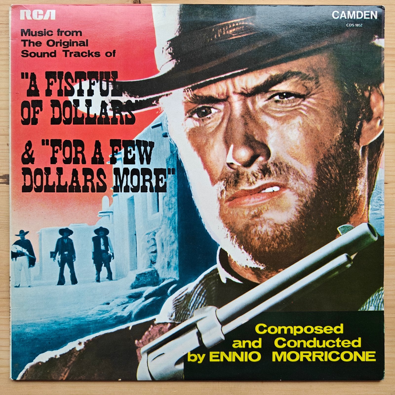 LP · Ennio Morricone – A Fistful of Dollars / A Few Dollars, Cd's en Dvd's, LP, Gebruikt, Soundtrack, Beschermende buitenhoes